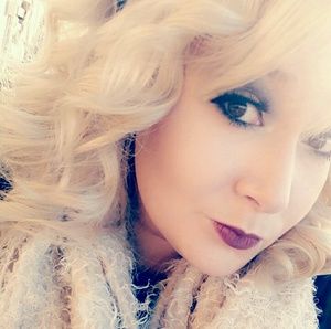 Meet your Posher, Natasha